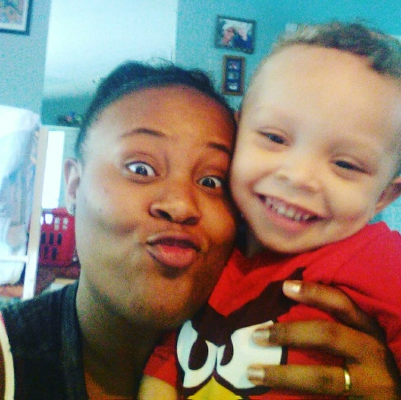 Meet your Posher, Antoinette - Picture 2 of 2